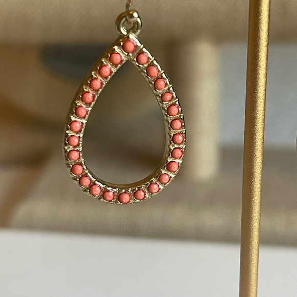 Elegant Gold and Coral beaded Teardrop Earrings - Picture 3 of 6